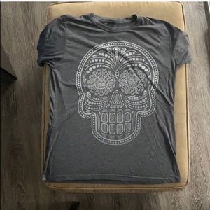 Obey Men’s Sugar Skull t shirt